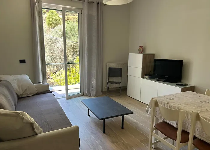 Oleandri Cosy Apartment Near Best Beaches